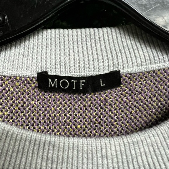 MOTF | Floral Sweater - Picture 10 of 12